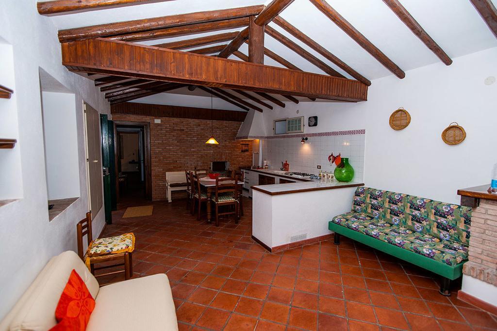 Casa Vacanze Etna Piedimonte Etneo Rum bild